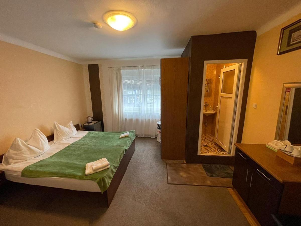 451 Rooms Graz Luaran gambar